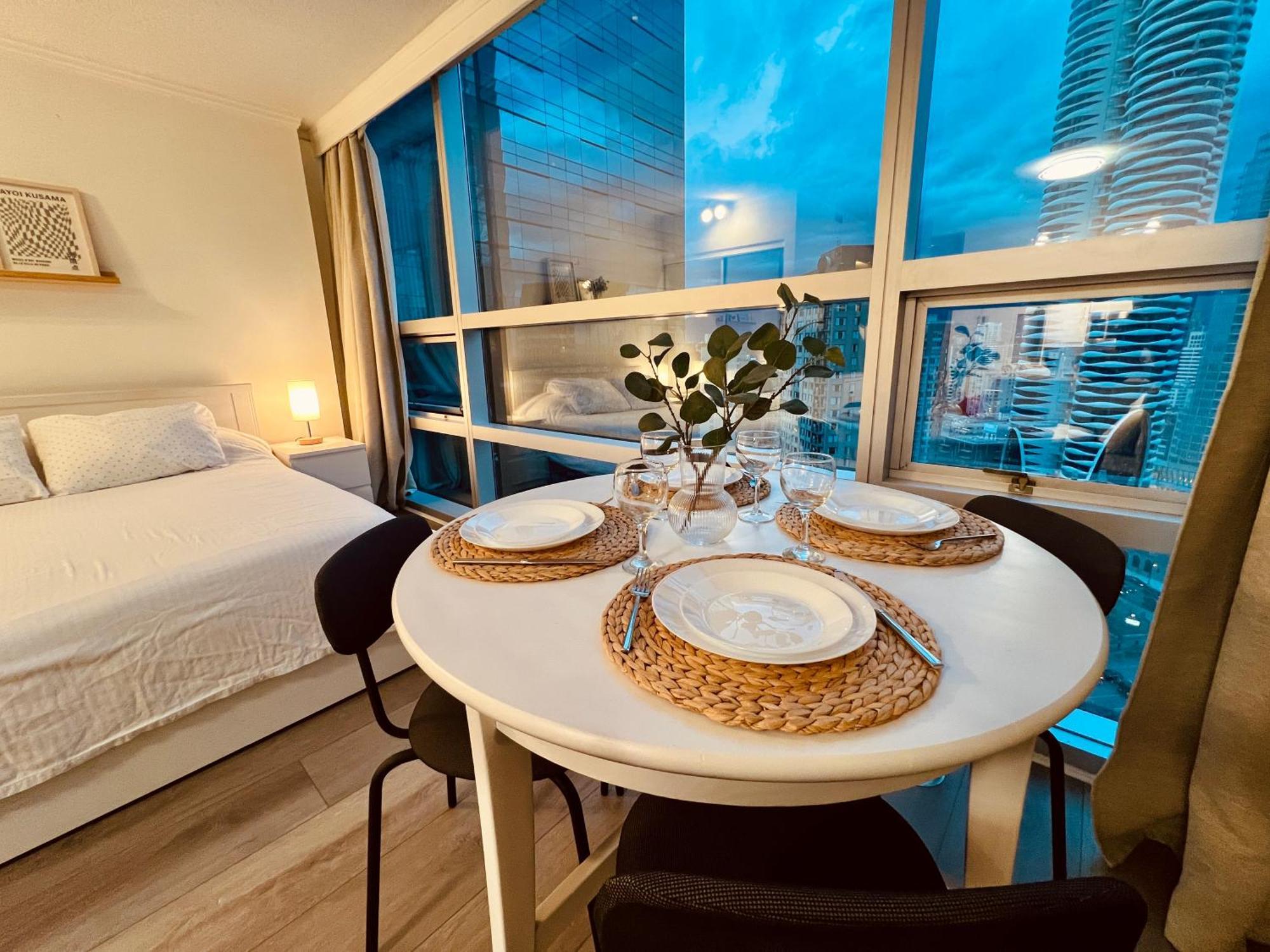 Appartement Stunning Skyline Views In A Cozy And Stylish Abode à Vancouver Extérieur photo